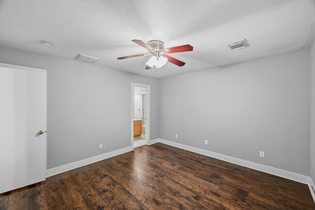Building Photo - 20967 Young Meadows Way