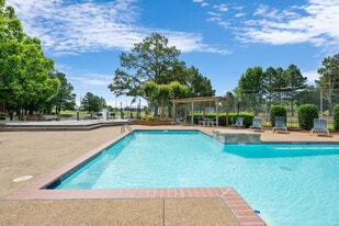 Building Photo - Southcrest Lake