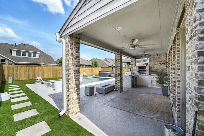 Building Photo - 15014 Little Fox Canyon Tr