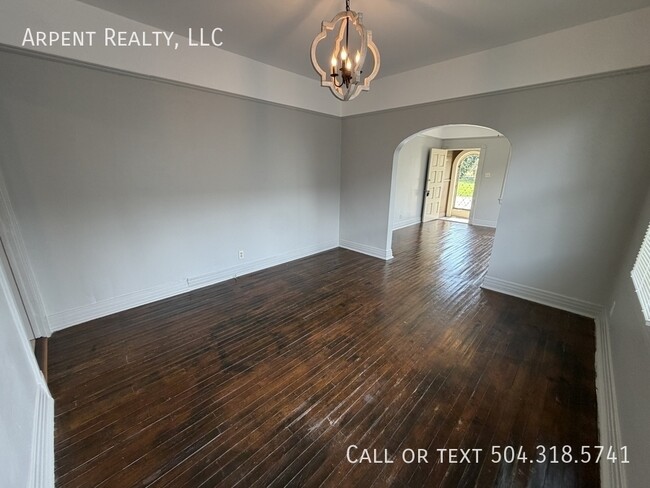 Building Photo - 946 Mehle St