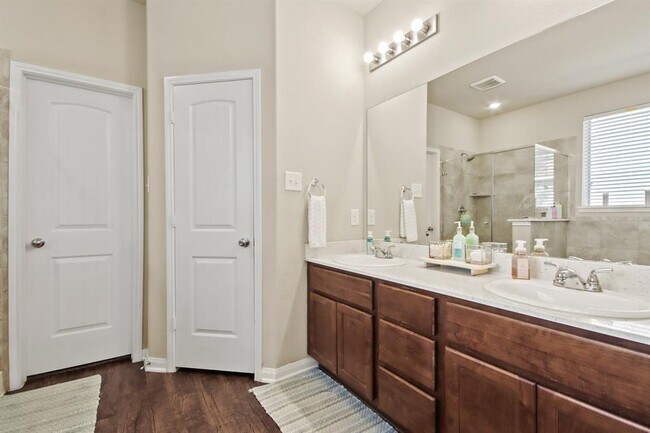 Building Photo - 122 Magnolia Colony Ct