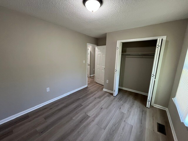 Building Photo - 3460 Wilmington Dr