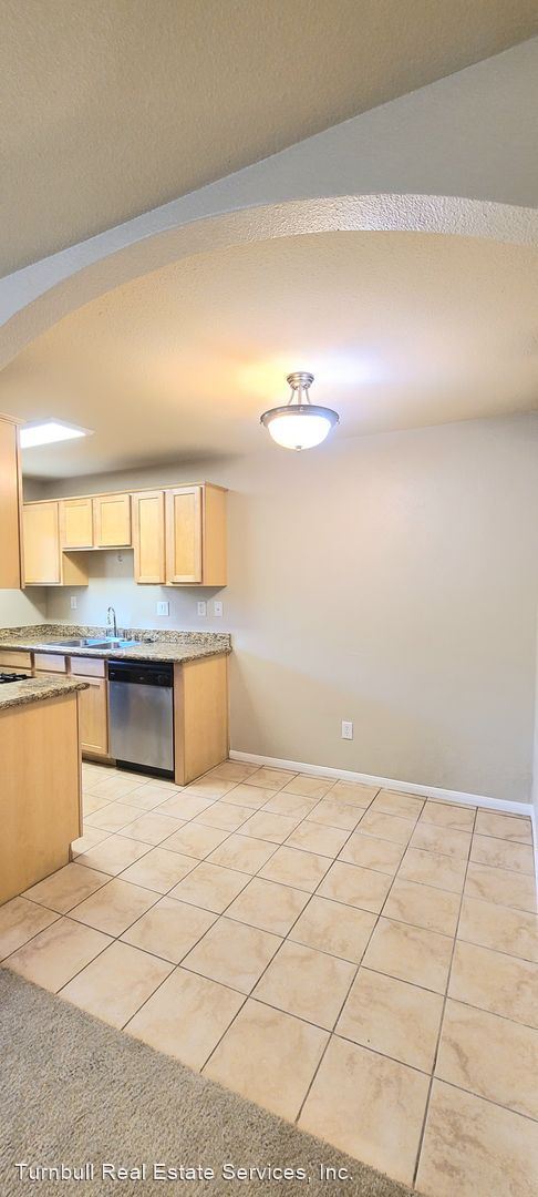 Building Photo - 2 br, 1 bath House - 4713 AMBER LN #2 - AM...