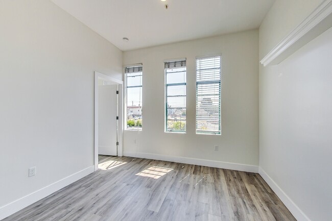 Floorplan - Rose on Bond