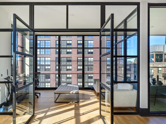 Building Photo - 1109 W Washington Blvd