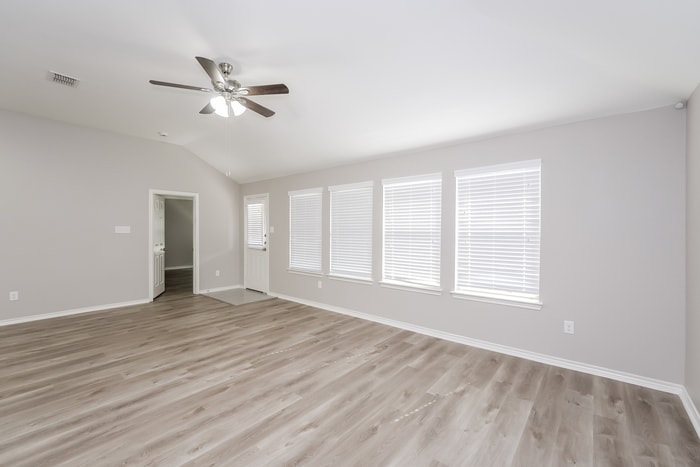 Building Photo - 3903 Bridle Path Ln