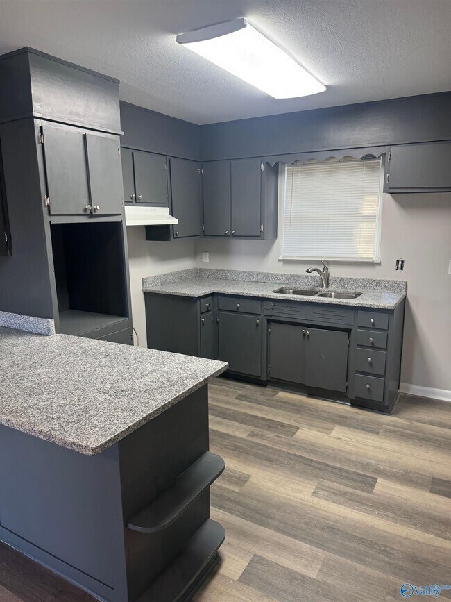 Building Photo - 3307 Farris Dr