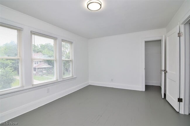 Building Photo - 3369 E 139th St