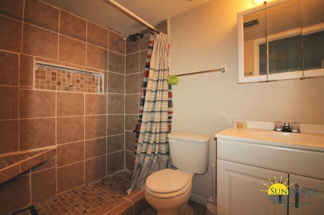 Building Photo - Great 1 Bedroom Unit in Niceville