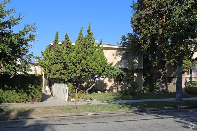 Building Photo - 233 N Belmont St