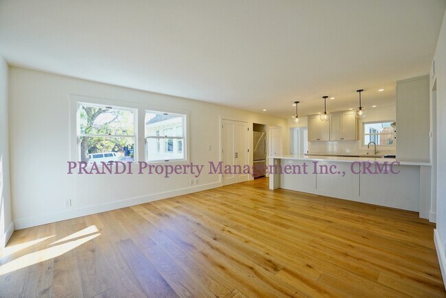 Building Photo - Marinwood Gem, Fully Renovated, Stylish an...