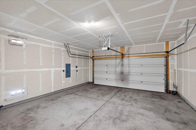 Building Photo - 6736 Tempe Ave NW