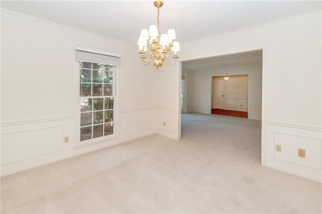 Building Photo - 1005 Westbury Dr