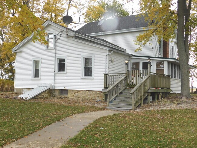 Building Photo - 3986 Rollo Rd