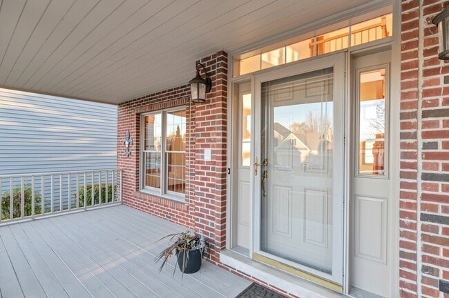 Building Photo - 4N550 School Rd