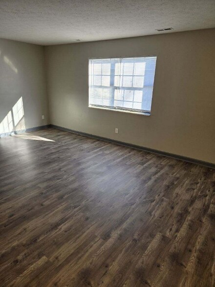 Building Photo - 32 Scioto Dr