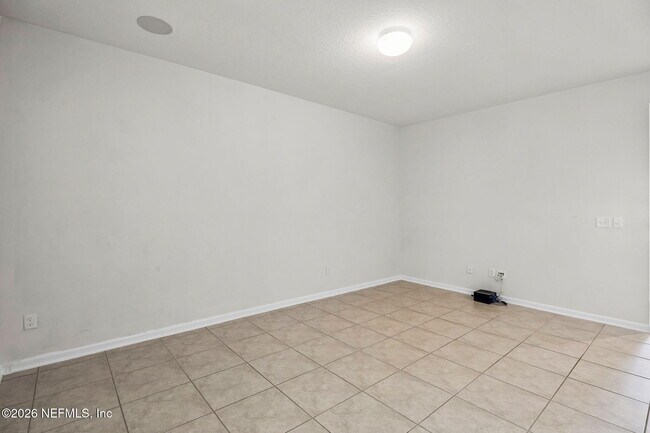 Building Photo - 3061 Alpin Dr