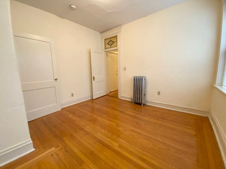 Primary Photo - 46 Peterborough St