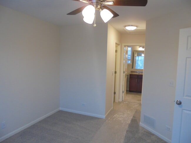 Building Photo - 32454 Rushmore Ave