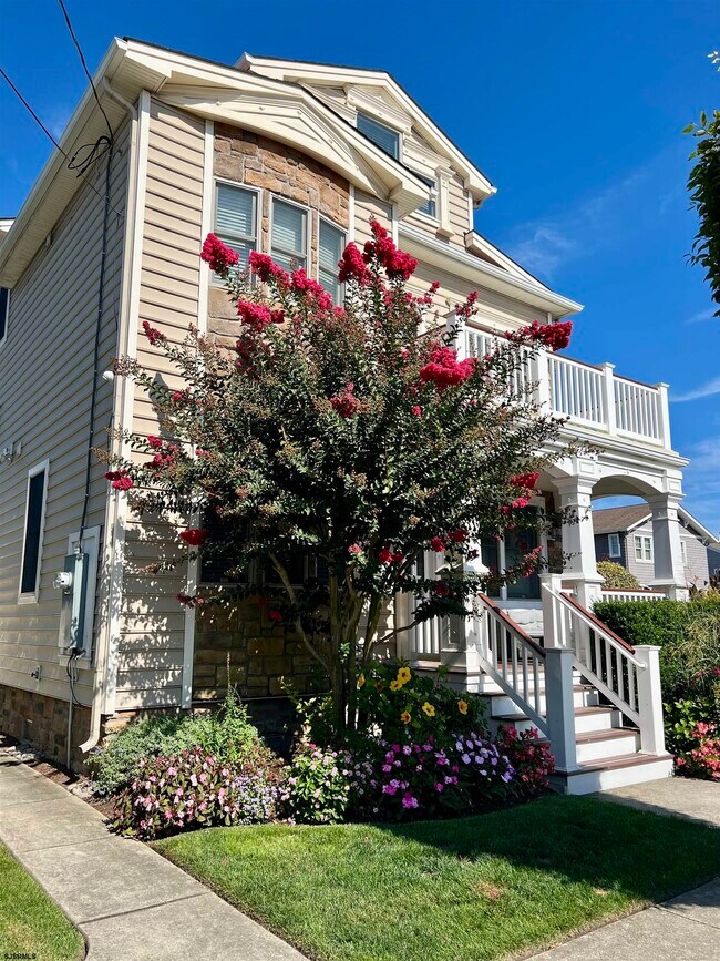 Building Photo - 7611 Ventnor Ave