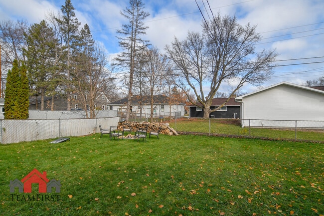 Building Photo - 1260 7th St