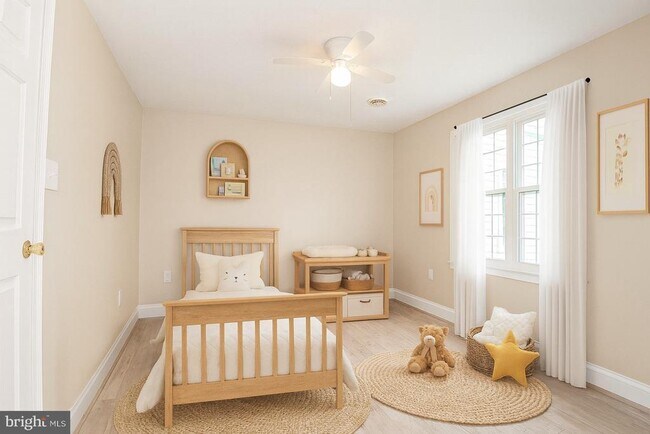 Building Photo - 25992 Old Valley Pike