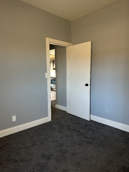 Building Photo - 1326 7th Ave N