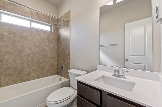 Building Photo - 604 Parkfield Ln