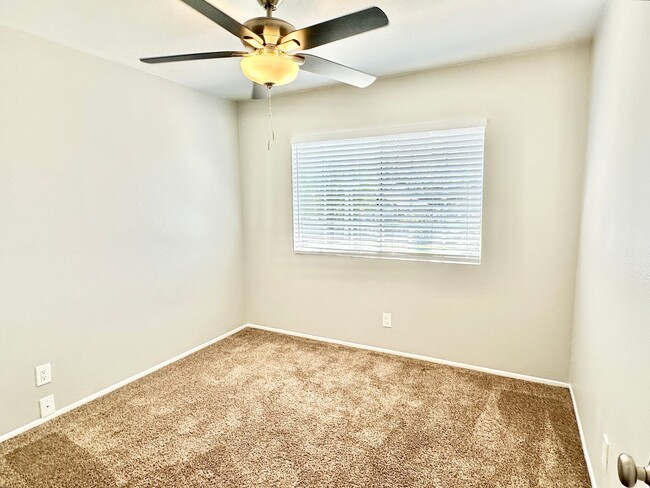 Building Photo - Beautiful Two-Story Home, Guajome Park, Community Pool, San Luis Rey Hiking/Biking Path, Lovely C...