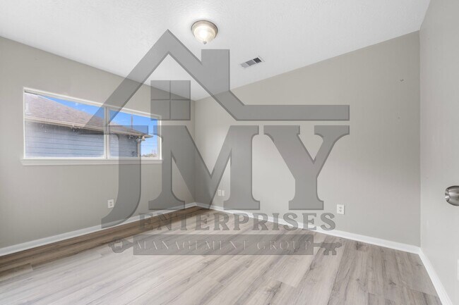 Building Photo - 2526 Aldon St