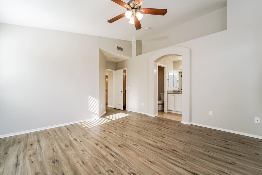 Building Photo - 6821 W Copperwood Way