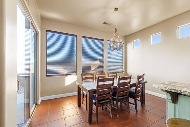 Building Photo - Sand Hollow Sunrise