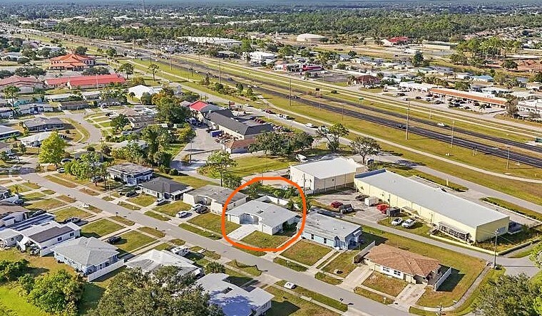 Building Photo - 5720 Gallatin Ln