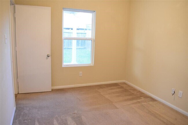 Building Photo - 18910 Windy Stone Dr