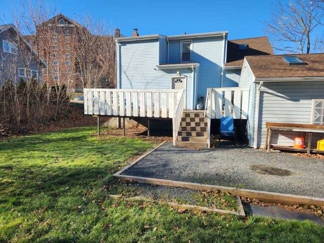 Building Photo - 115 Paul Manafort Dr