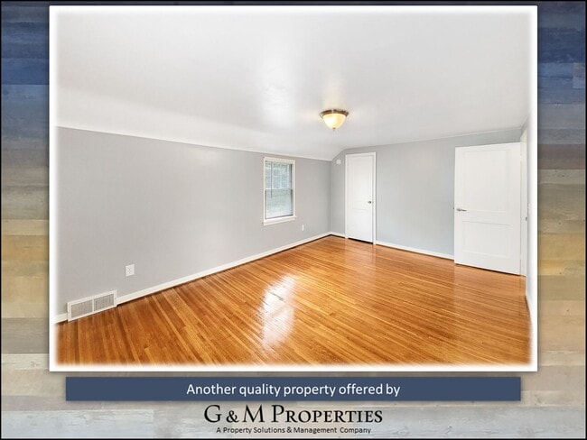 Building Photo - 3-Bedroom Single-Family - Walk to Strong/UofR!