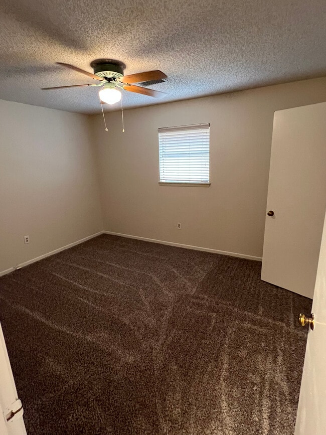 Building Photo - 1409 Westheimer Rd