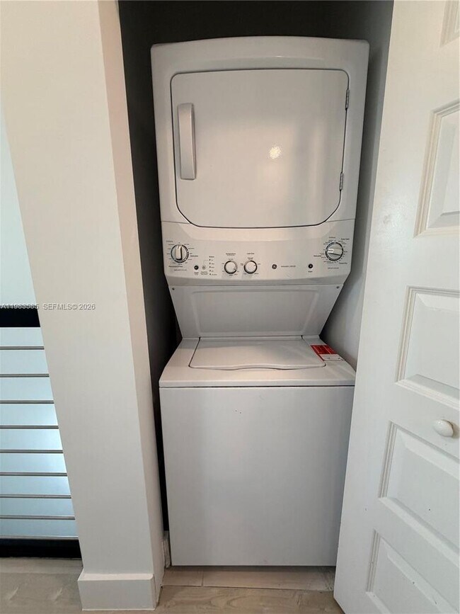 Building Photo - 10479 NW 82nd St