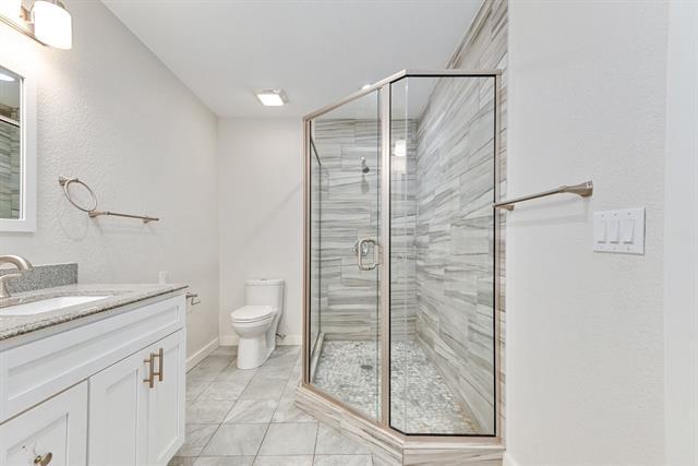 Building Photo - 3330 Darvany Dr