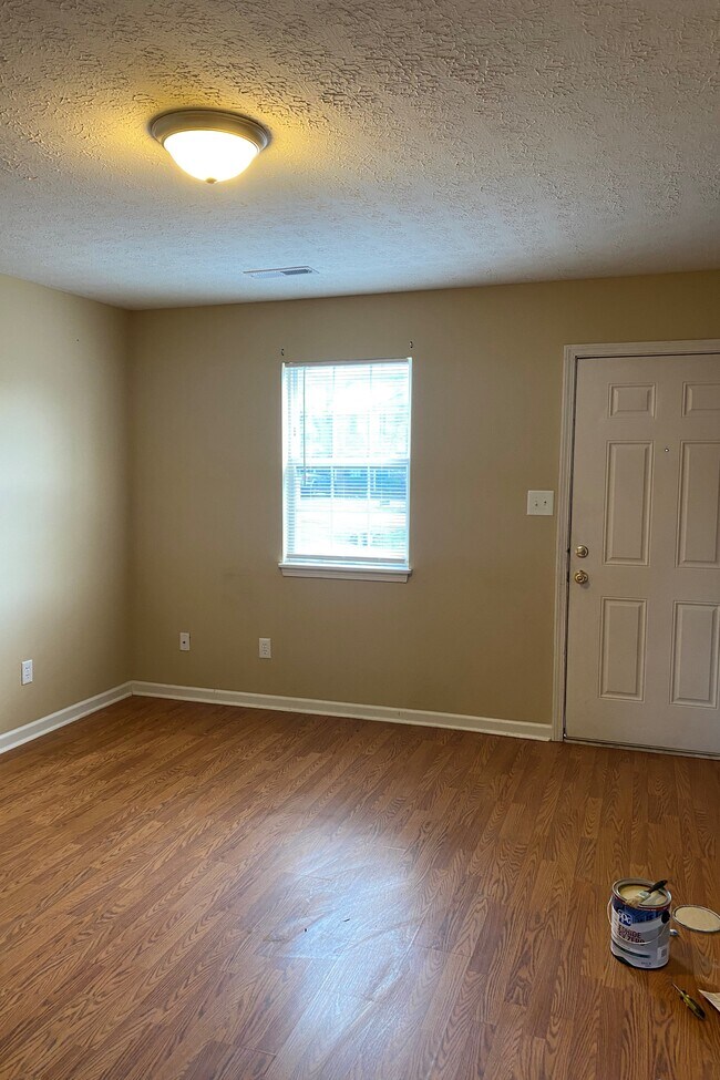 Building Photo - 125 Hillridge Ct