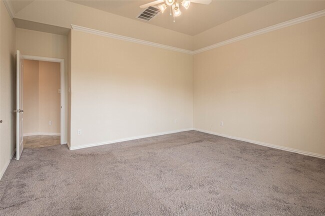 Building Photo - 21263 Lucknow Ln