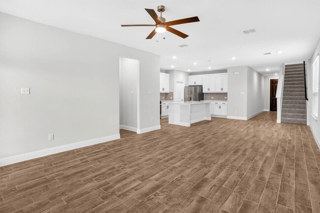 Building Photo - 916 Lido Ln