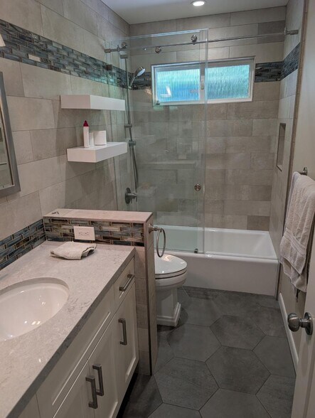 Building Photo - 529 San Benito Ave
