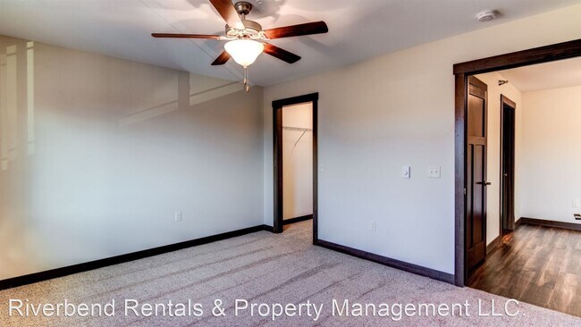 Building Photo - 318 Elm St