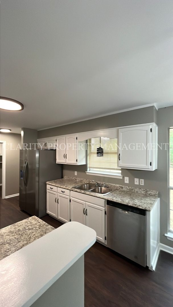 Two bedroom, ranchstyle home in Hixson 6520 Sandswitch Rd Chattanooga TN 37343 Apartment Finder