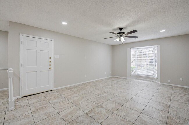 Building Photo - 7900 Westheimer Rd