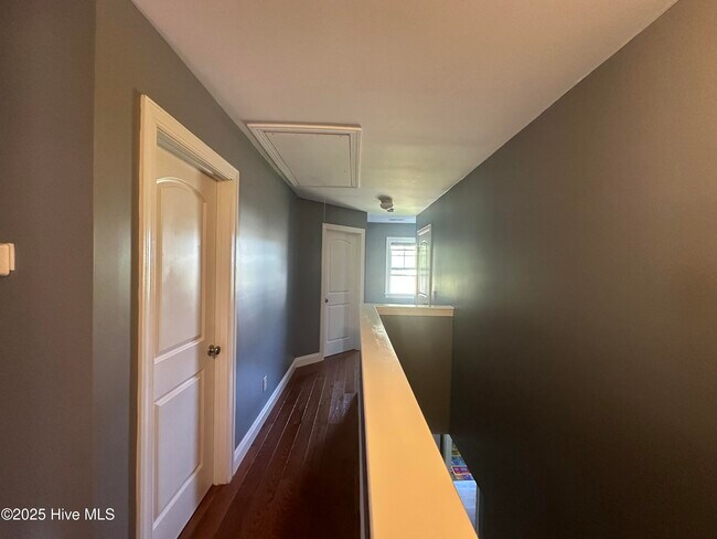 Building Photo - 509 Blue Angel Ct