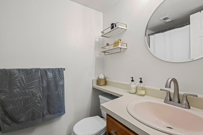 Building Photo - 4233 S Richfield Way