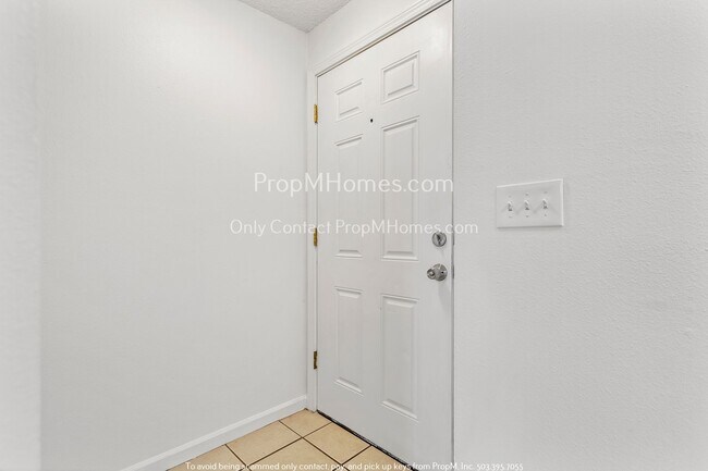 Building Photo - 121 Molalla Ave