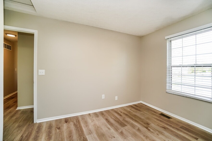Building Photo - 1324 Winesap Dr